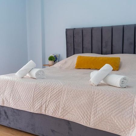 Cane Apartment New Bazaar ティラナ エクステリア 写真