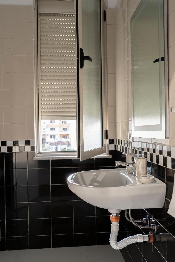 Cane Apartment New Bazaar ティラナ エクステリア 写真